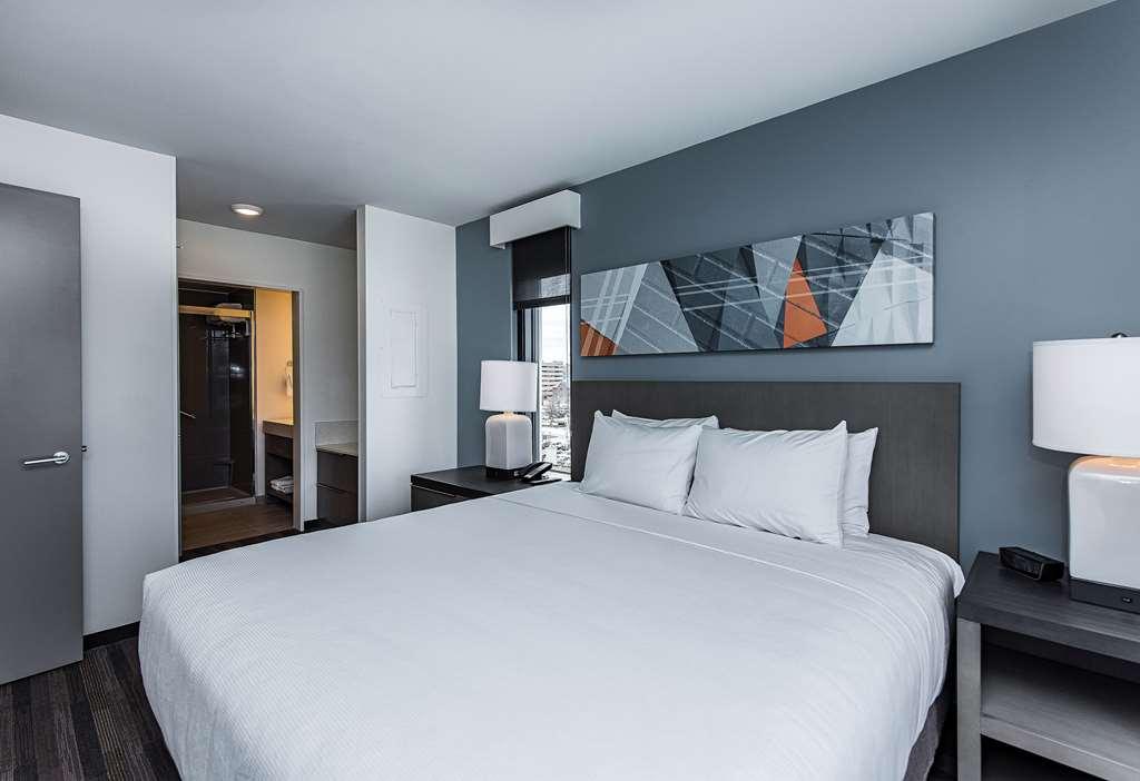 Hyatt House Rochester Mayo Clinic Area Room photo
